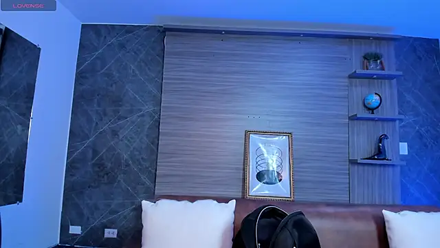 charlottewhitte online show from 11-28-25, 11:54