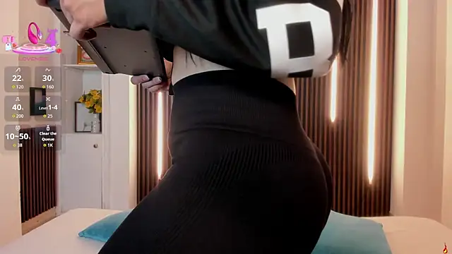 charlottewhitte online show from 09-21-25, 12:21