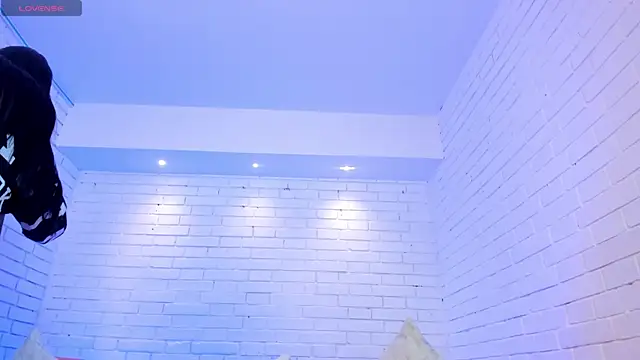 charlottewhitte online show from 12-04-25, 12:04