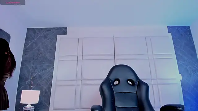 charlottewhitte online show from 07-17-26, 10:56
