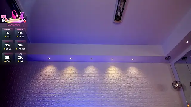 charlottewhitte online show from 09-14-25, 12:05