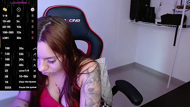 Snapshot of samantha_tattu chatting on 02-05-25, 10:22 samantha tattu online show from 02-05-25, 10:22