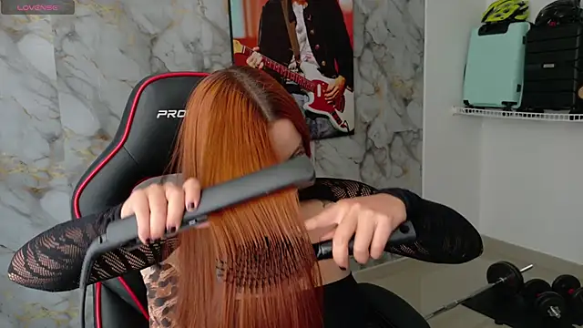 Snapshot of samantha_tattu chatting on 10-10-25, 08:09 samantha tattu online show from 10-10-25, 08:09