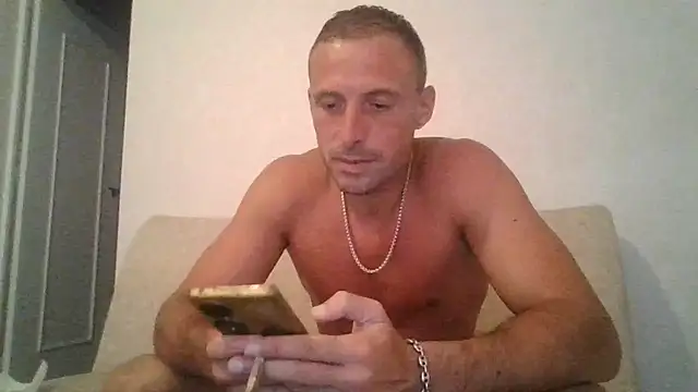 Snapshot of sebcucold chatting on 07-25-26, 08:15 sebcucold online show from 07-25-26, 08:15