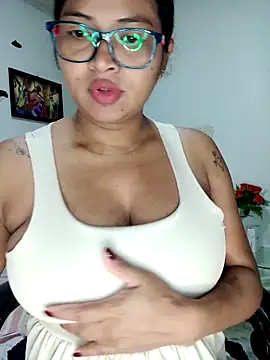 Snapshot of chalohott chatting on 06-20-26, 10:42 chalohott online show from 06-20-26, 10:42