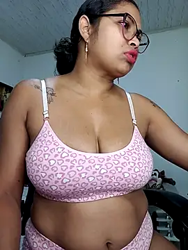 Snapshot of chalohott chatting on 02-23-25, 09:11 chalohott online show from 02-23-25, 09:11
