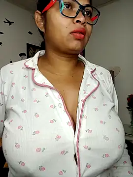 Snapshot of chalohott chatting on 05-05-26, 10:51 chalohott online show from 05-05-26, 10:51