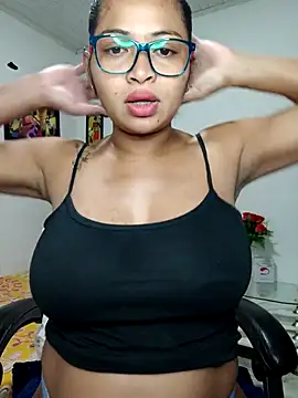 Snapshot of chalohott chatting on 05-13-26, 11:06 chalohott online show from 05-13-26, 11:06