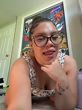 QueenNuttCollector online show from 06-20-26, 06:35