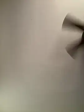QueenNuttCollector online show from 05-20-26, 04:15