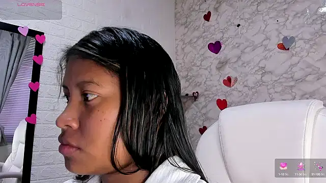 Snapshot of lunahot__07 chatting on 02-20-25, 12:25 lunahot 07 online show from 02-20-25, 12:25