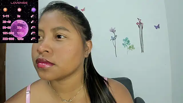 Snapshot of lunahot__07 chatting on 03-17-25, 12:04 lunahot 07 online show from 03-17-25, 12:04
