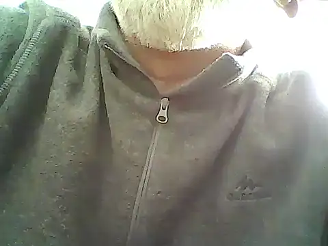 Snapshot of xcimeru chatting on 02-11-25, 02:57 xcimeru online show from 02-11-25, 02:57