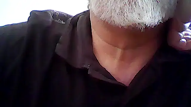 Snapshot of xcimeru chatting on 05-08-26, 11:36 xcimeru online show from 05-08-26, 11:36