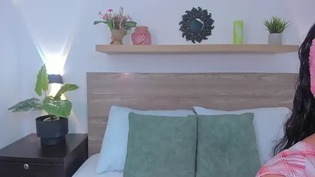 izaro22 online show from 02-19-26, 12:57