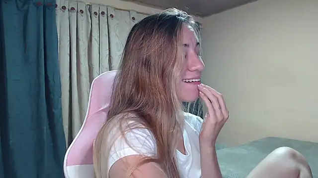 angel girl0610 online show from 07-19-26, 11:45