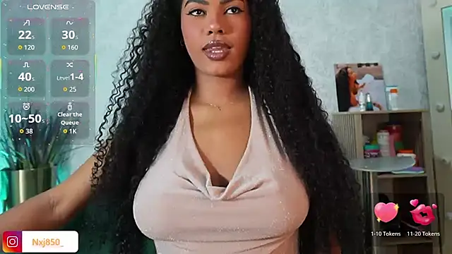 HOTBLACKANDWHITE2 online show from 03-28-26, 04:13