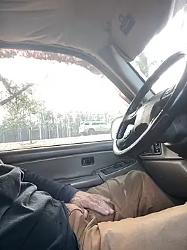 Snapshot of Themechanic420 chatting on 02-19-26, 01:41 Themechanic420 online show from 02-19-26, 01:41