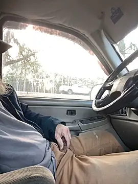 Snapshot of Themechanic420 chatting on 02-18-26, 01:18 Themechanic420 online show from 02-18-26, 01:18