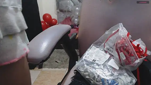 Snapshot of toxxxic_cams chatting on 06-07-26, 05:12 toxxxic cams online show from 06-07-26, 05:12