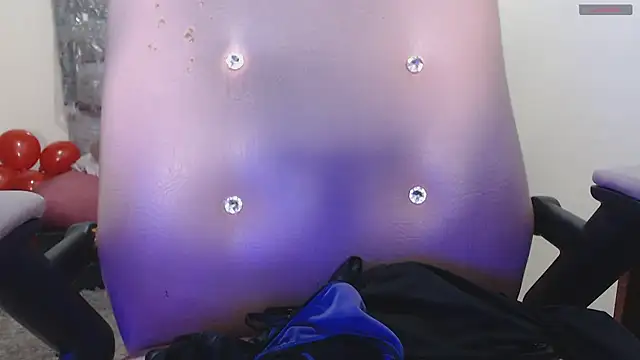 Snapshot of toxxxic_cams chatting on 06-17-26, 07:08 toxxxic cams online show from 06-17-26, 07:08