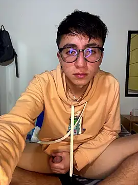 Snapshot of CamiRojas_boy chatting on 07-07-26, 03:42 CamiRojas boy online show from 07-07-26, 03:42