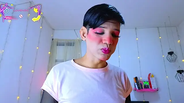 Ariel Femboy  online show from 01-17-26, 05:33