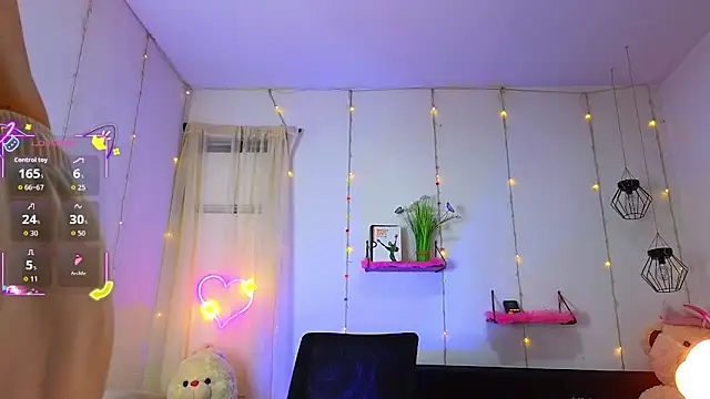 Ariel Femboy  online show from 09-19-25, 04:49