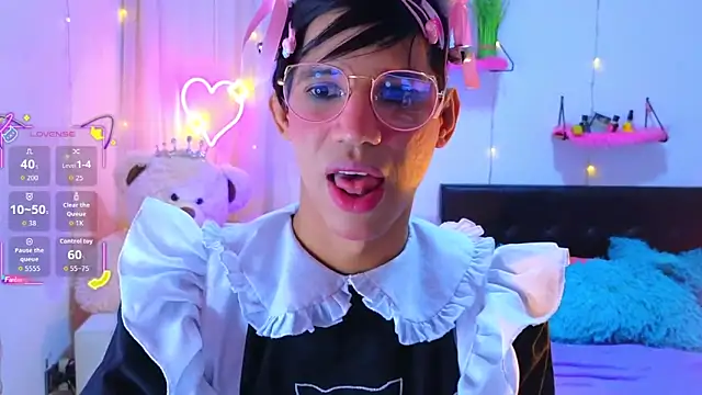 Ariel Femboy  online show from 11-25-25, 03:51