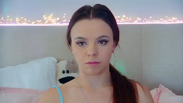 Snapshot of ElisabethDavis chatting on 03-19-25, 03:19 ElisabethDavis online show from 03-19-25, 03:19