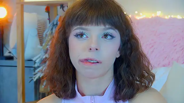 ElisabethDavis online show from 11-28-25, 03:12