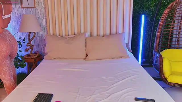 AnyaLov online show from 02-10-26, 07:35