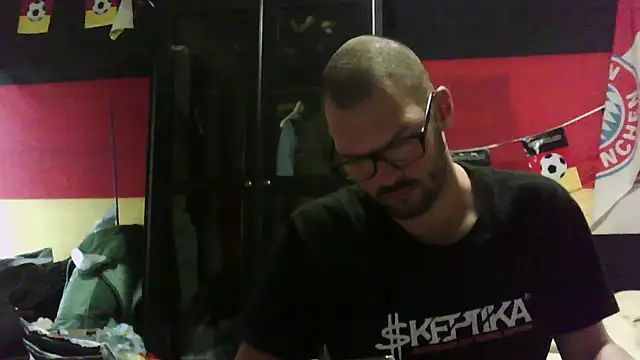 Snapshot of Die-geile-Sau chatting on 09-09-25, 02:48 Die-geile-Sau online show from 09-09-25, 02:48