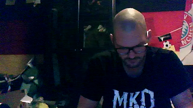 Snapshot of Die-geile-Sau chatting on 09-12-25, 09:03 Die-geile-Sau online show from 09-12-25, 09:03
