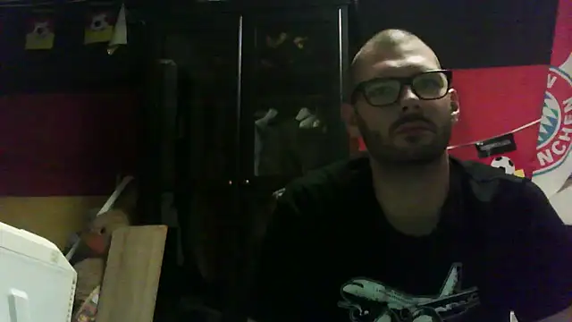 Die-geile-Sau online show from 10-28-25, 09:03