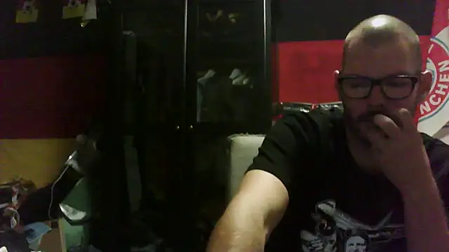 Snapshot of Die-geile-Sau chatting on 09-24-25, 08:04 Die-geile-Sau online show from 09-24-25, 08:04