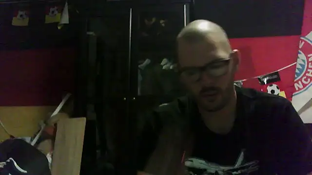 Snapshot of Die-geile-Sau chatting on 10-04-25, 07:26 Die-geile-Sau online show from 10-04-25, 07:26