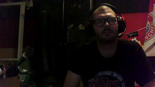 Snapshot of Die-geile-Sau chatting on 09-15-25, 09:26 Die-geile-Sau online show from 09-15-25, 09:26