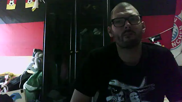 Snapshot of Die-geile-Sau chatting on 09-27-25, 03:07 Die-geile-Sau online show from 09-27-25, 03:07