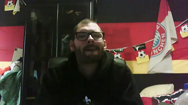 Die-geile-Sau online show from 11-11-25, 01:28