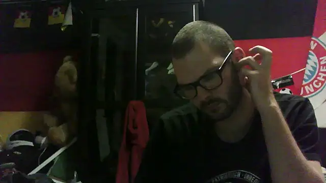 Die-geile-Sau online show from 11-05-25, 08:12