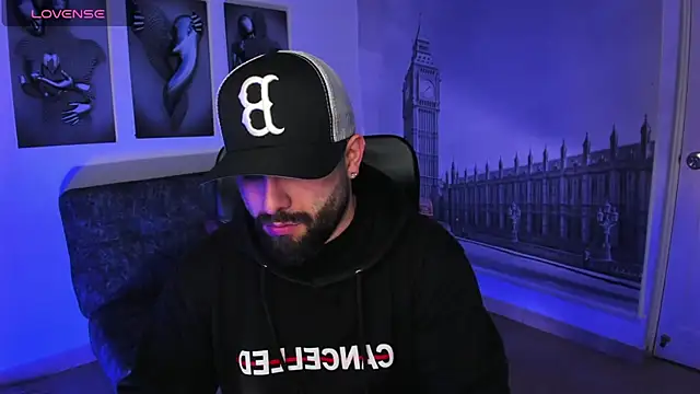 Snapshot of jhon_bear03 chatting on 11-11-25, 11:05 jhon bear03 online show from 11-11-25, 11:05