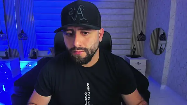 Snapshot of jhon_bear03 chatting on 01-12-26, 11:28 jhon bear03 online show from 01-12-26, 11:28