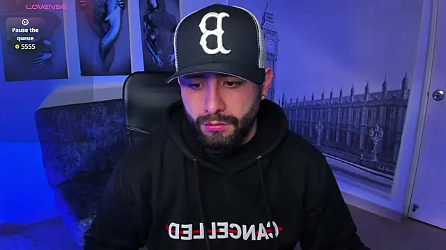 Snapshot of jhon_bear03 chatting on 11-18-25, 11:13 jhon bear03 online show from 11-18-25, 11:13