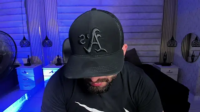 Snapshot of jhon_bear03 chatting on 03-20-26, 11:33 jhon bear03 online show from 03-20-26, 11:33