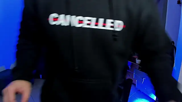 Snapshot of jhon_bear03 chatting on 11-09-25, 11:47 jhon bear03 online show from 11-09-25, 11:47