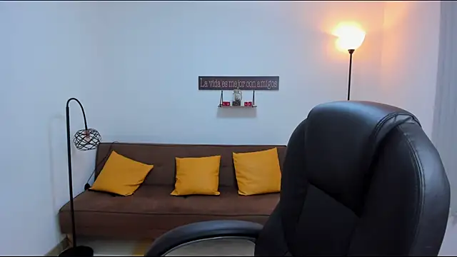 camiilaa1 online show from 02-15-25, 04:58