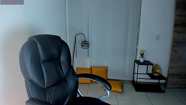 camiilaa1 online show from 09-09-25, 03:27