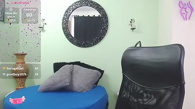 Sofia Franco  online show from 03-04-25, 09:22