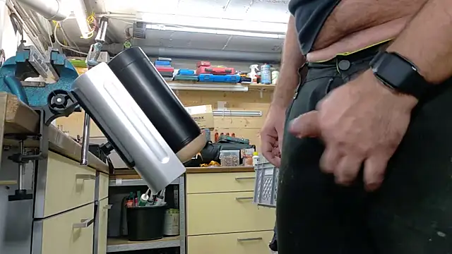 Nikeyone2 online show from 10-29-25, 09:41